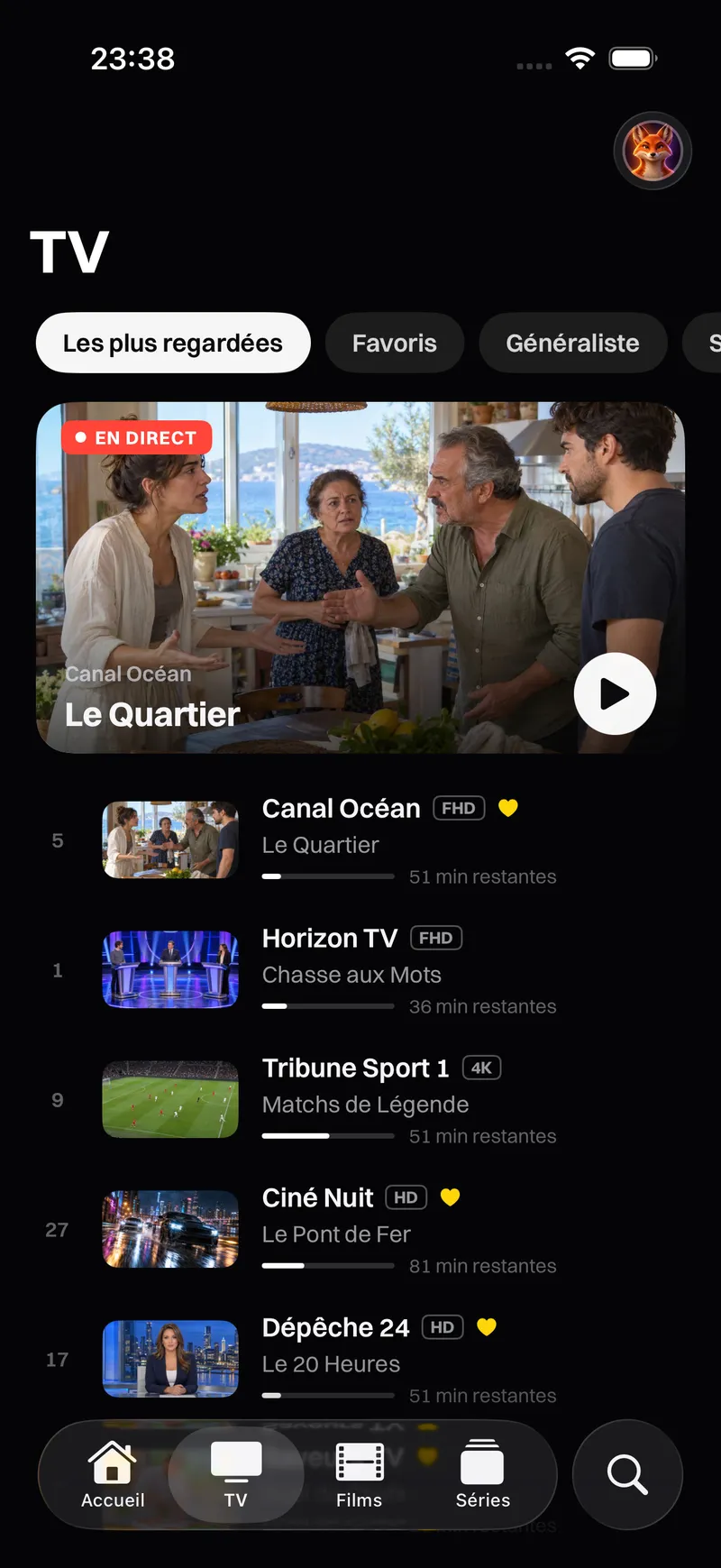 Katos sur iPhone et iPad : l’écran d’accueil, avec un titre à la une et des rangées de chaînes et de films